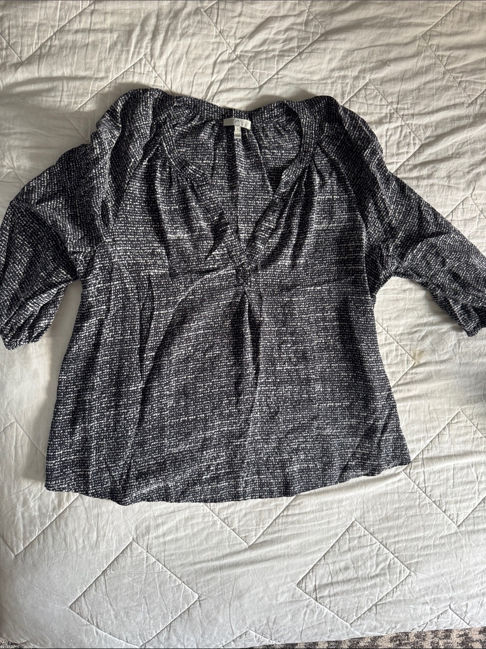 Jolie Black & White Speckled V-Neck Blouse
